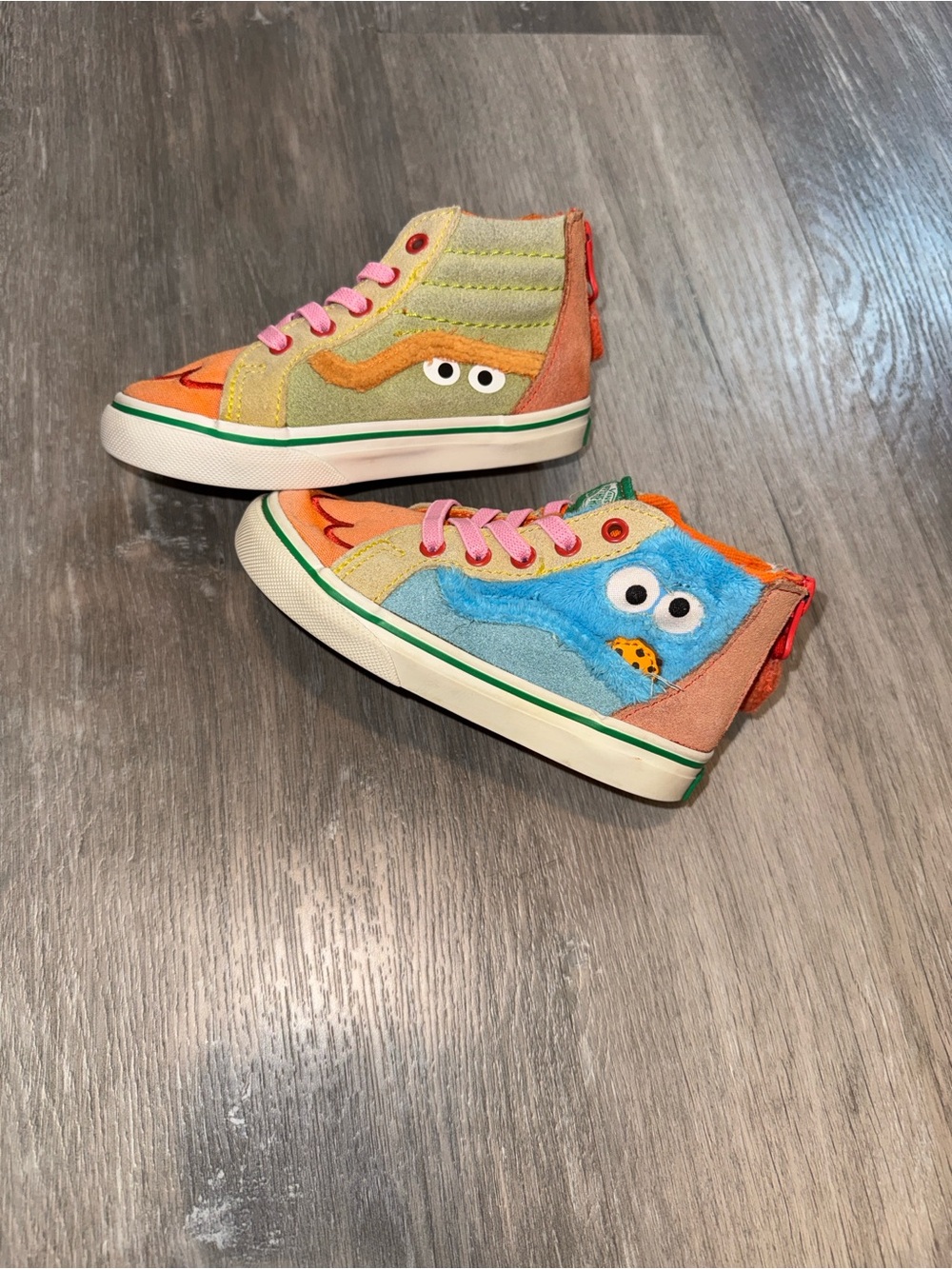 Sesame Street Sk8-Hi Zip Cookie Monster/Oscar the Grouch Vans